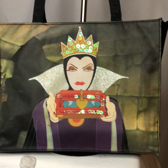 DISNEY Snow Whites Evil Queen black tote handbag. - Picture 4 of 10
